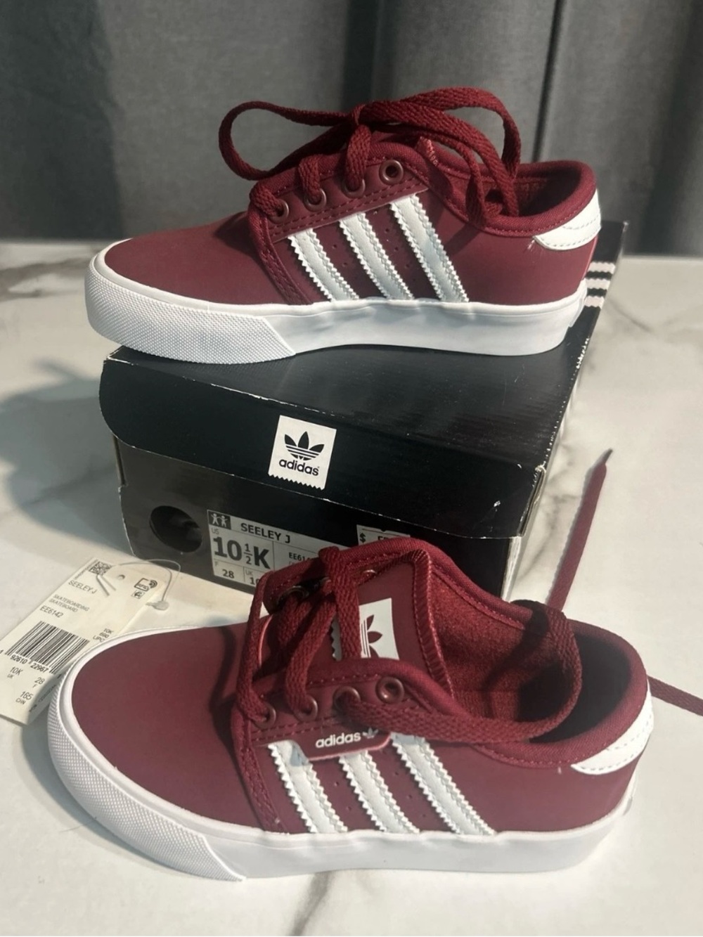 Brand new in box Adidas Seeley skater Kid 10.5 Burgundy White Stripes